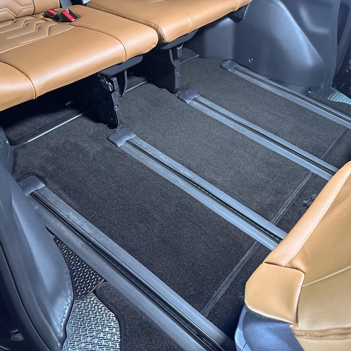 TOYOTA NOAH R90 [2023 - PRESENT] - 3D® ROYAL Car Mat