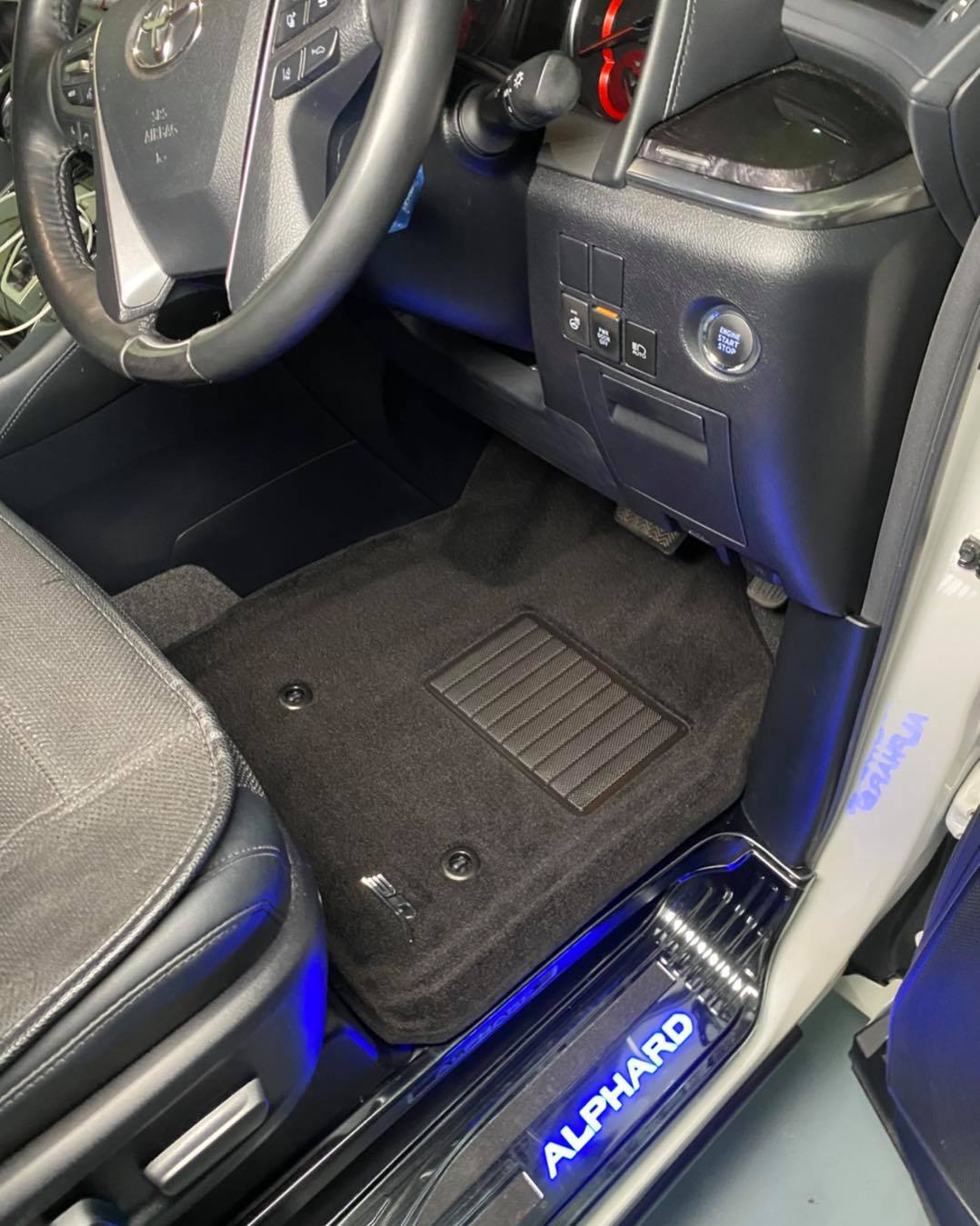 TOYOTA VELLFIRE AH30 [2015 - 2023] - 3D® ROYAL Car Mat